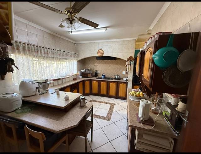 4 BEDROOM HOUSE FOR SALE IN VANDERBIJLPARK CE 5